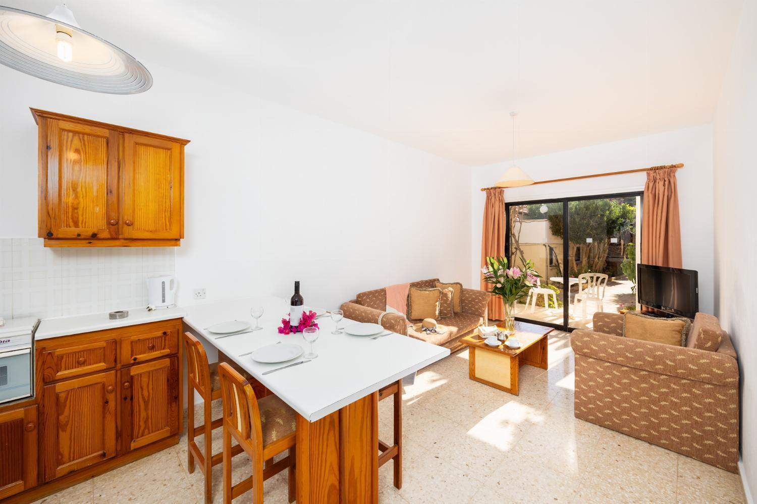 Tavros Hotel Apartments Polis Kültér fotó
