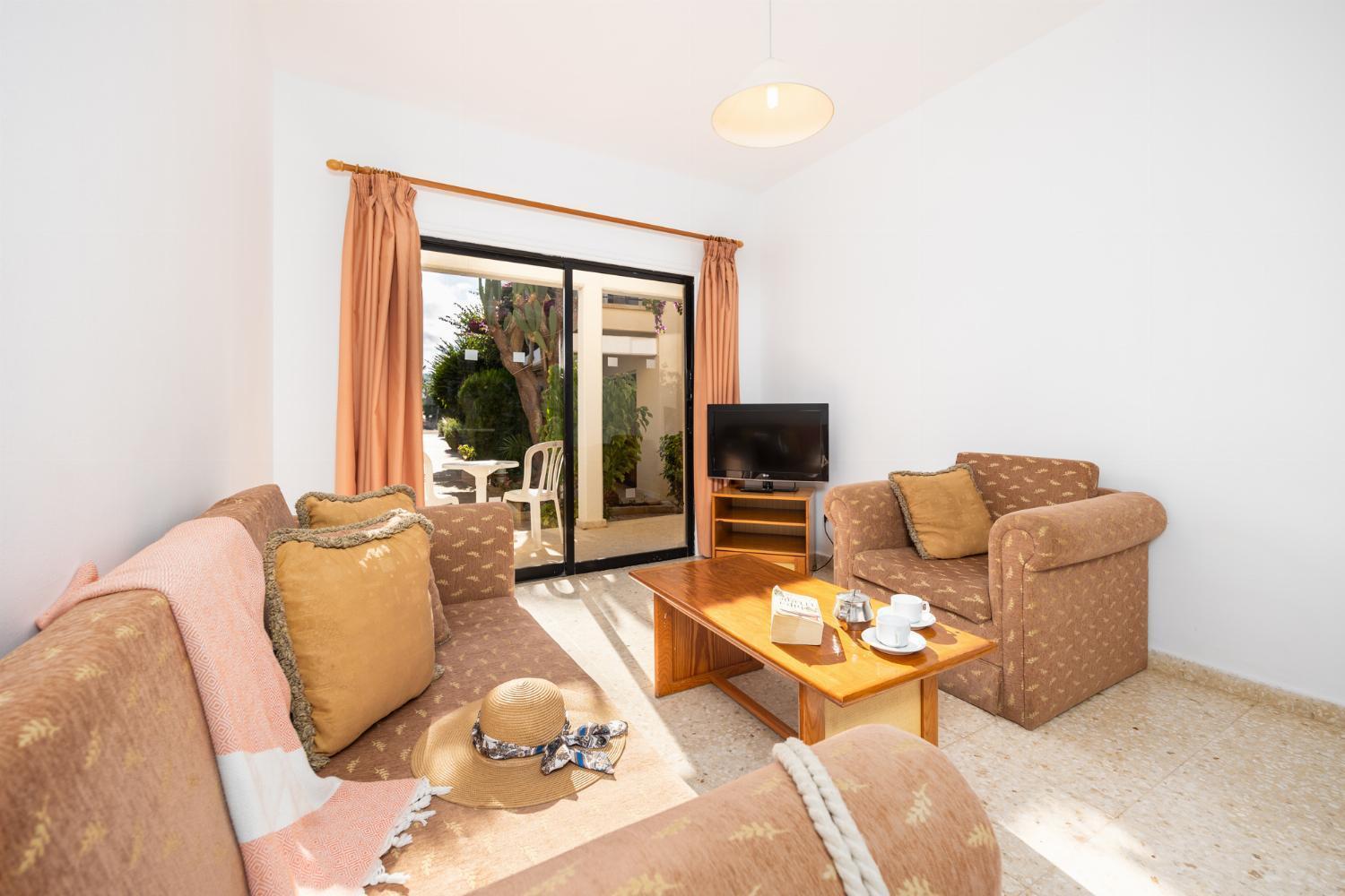 Tavros Hotel Apartments Polis Szoba fotó