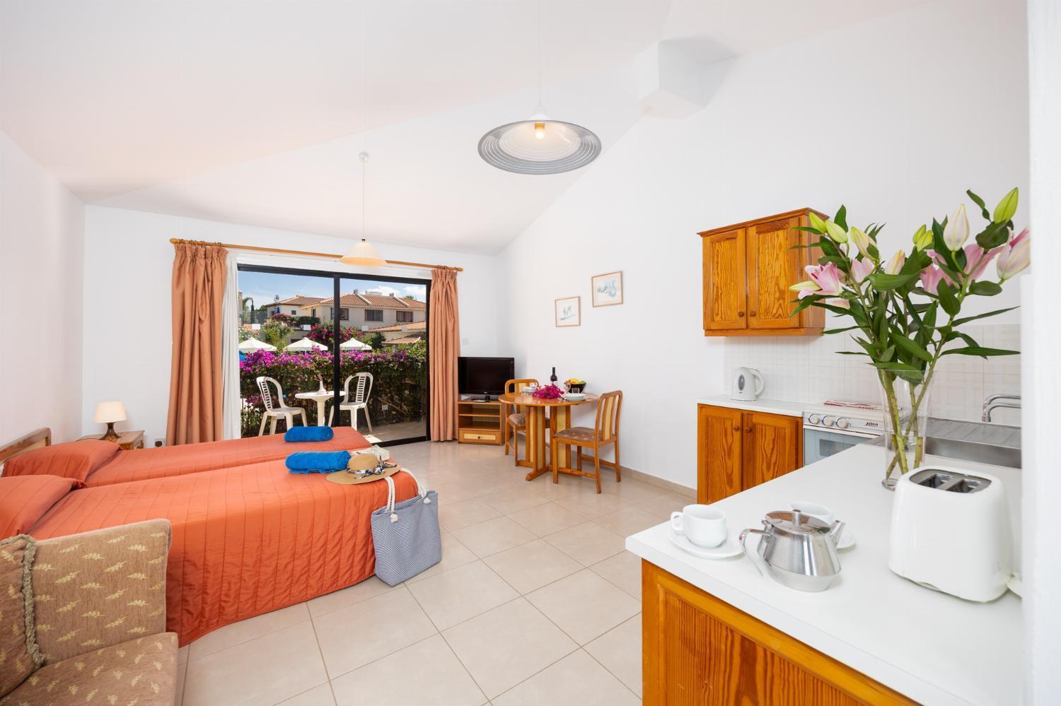 Tavros Hotel Apartments Polis Kültér fotó