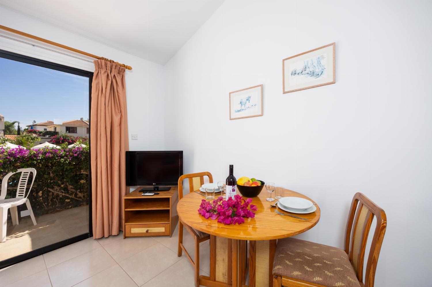 Tavros Hotel Apartments Polis Szoba fotó
