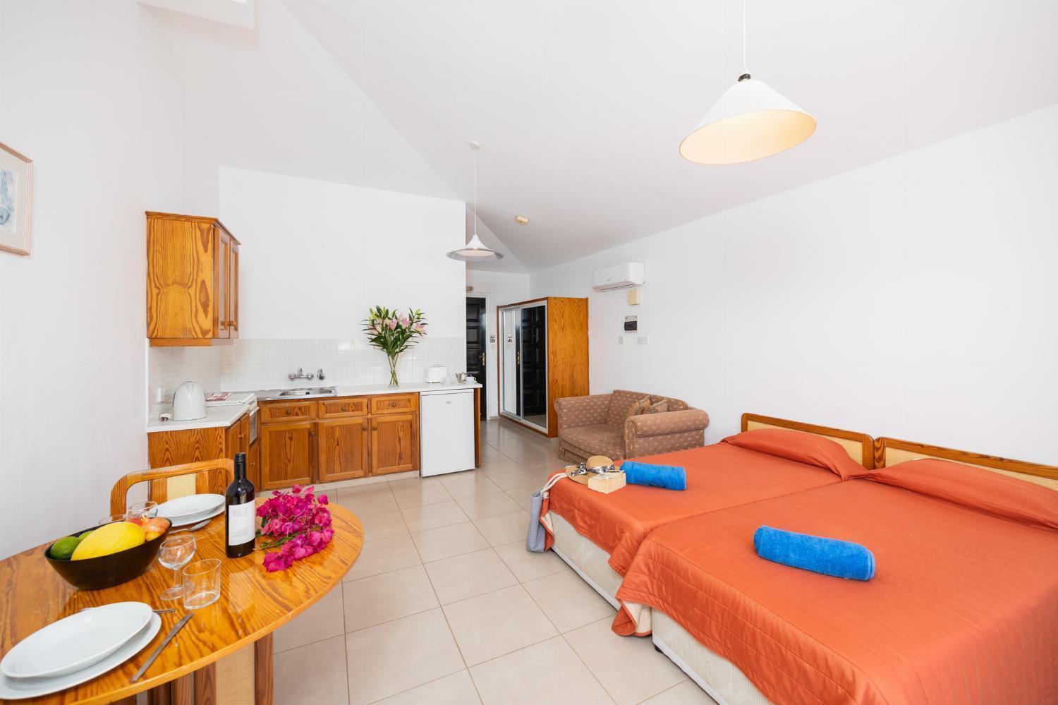 Tavros Hotel Apartments Polis Kültér fotó
